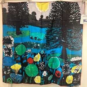 BNWT Burberry Highgrove Silk Twill Scarf 90x90cm